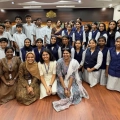 കോഴിക്കോട് കലക്ടർ നടുവണ്ണൂർ ജിഎച്ച്എസ്സ്സിലെ കുട്ടികളുമായി സംവദിച്ചു.