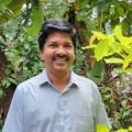 സ്കൗട്ട് ആൻഡ്  ഗൈഡ്സ് സ്റ്റേറ്റ് ലോങ്ങ് സർവീസ് ഡെക്കറേഷൻ അവാർഡ് വാകയാട്  സ്കൂൾ അധ്യാപകൻ സതീഷ് കുമാറിന്