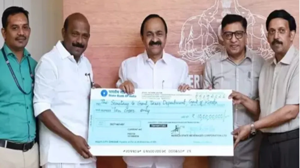  ബെവ്കോ  സർക്കാരിന് 10കോടി രൂപ ലാഭവിഹിതം കൈമാറി