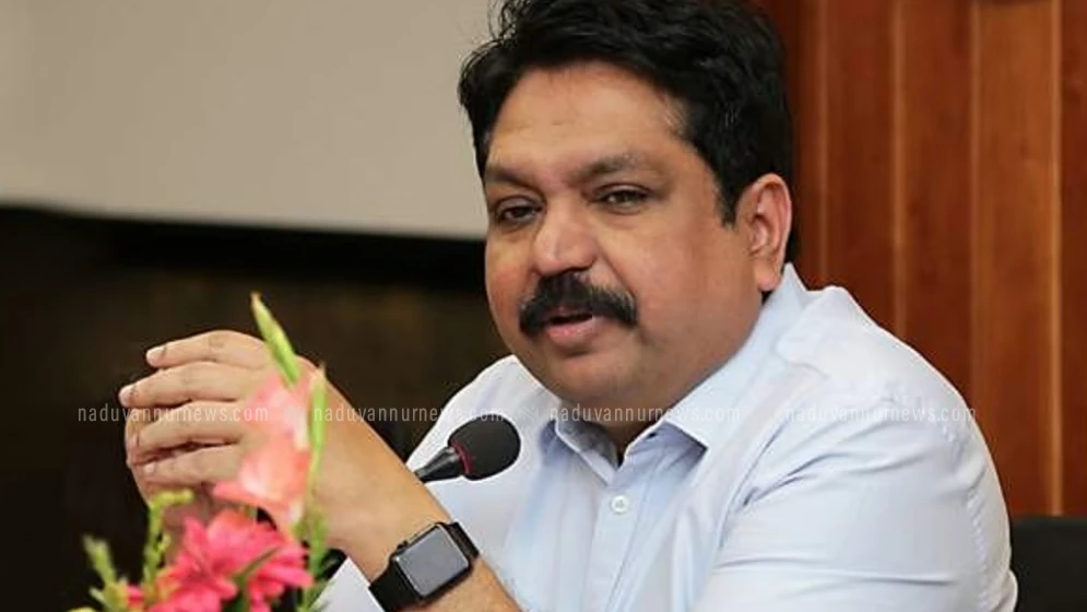  മുൻ ഡിജിപി ടോമിൻ ജെ തച്ചങ്കരി കുറ്റക്കാരനെന്ന് വിജിലൻസ് കോടതി
