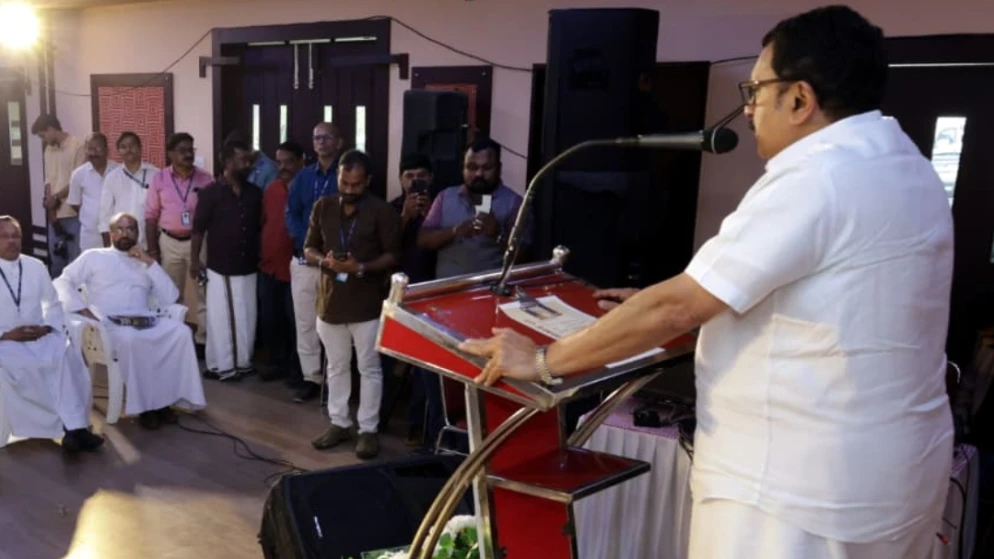  വന നിയമങ്ങൾ പൊളിച്ചെഴുതണം: മന്ത്രി കെ മുരളീധരൻ