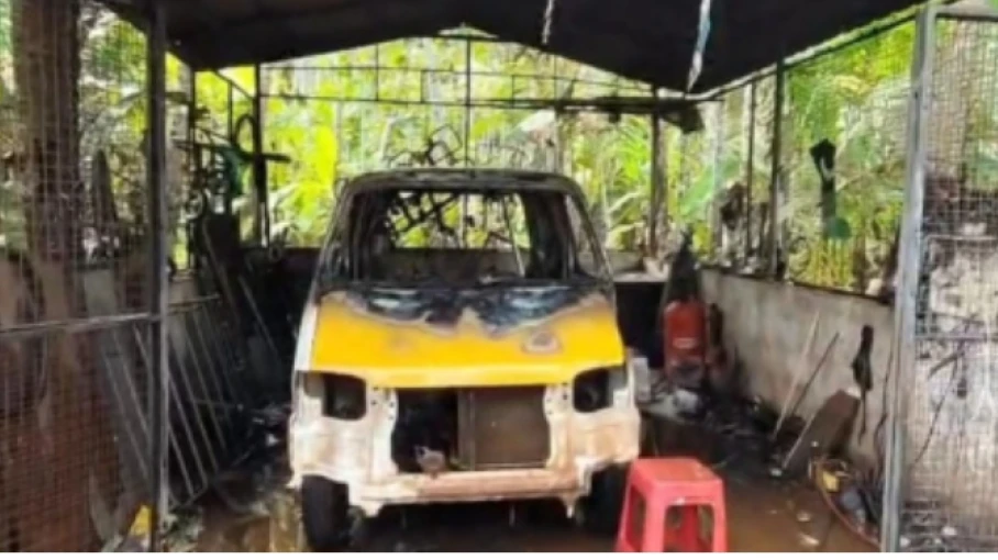  വർക്ക് ഷോപ്പിൽ നിർത്തിയിട്ട വാഹനത്തിന് തീപിടിച്ചു