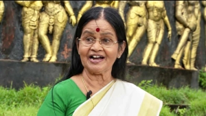 ചലച്ചിത്ര നടി സാവിത്രി ശ്രീധരൻ അന്തരിച്ചു.