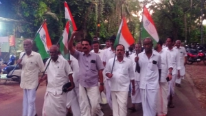 മുഖ്യ തിരഞ്ഞെടുപ്പ് കമ്മീഷണർക്കെതിരെ പ്രതിഷേധ പ്രകടനം നടത്തി