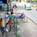 സ്കൂൾ കുട്ടികൾ യാത്ര ചെയ്ത ഓട്ടോയിൽ കാറിടിച്ച് അപകടം